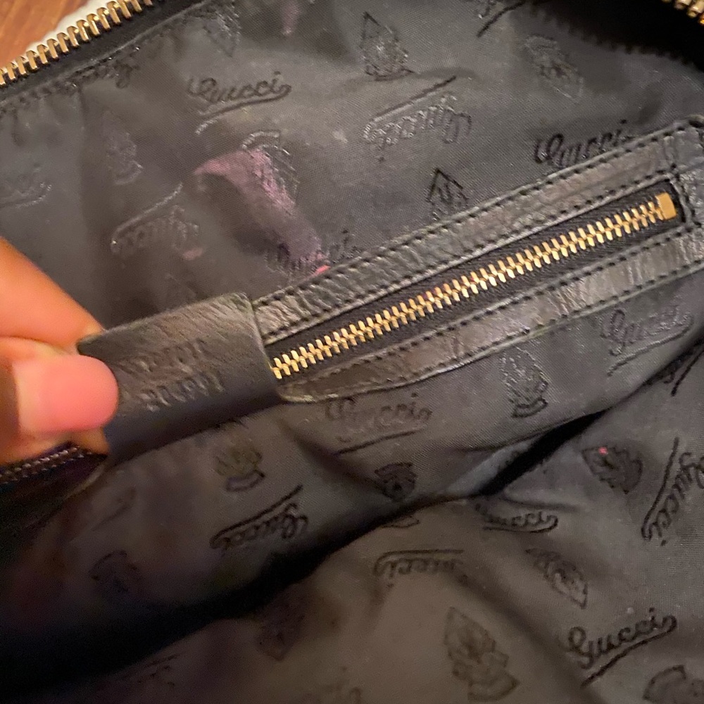 Authentic Gucci - Picture 3 of 8